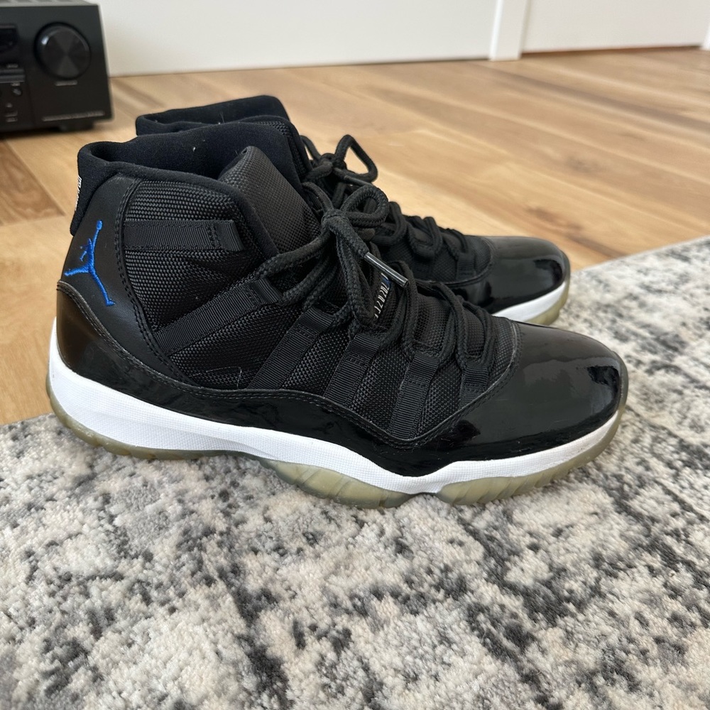 Men’s Jordan 11 Space Jam Sneaker